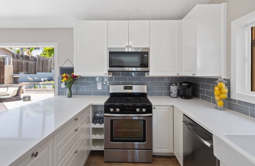 Lantern District House | Completely Remodeled Home in desireable Lantern District with Great Location!