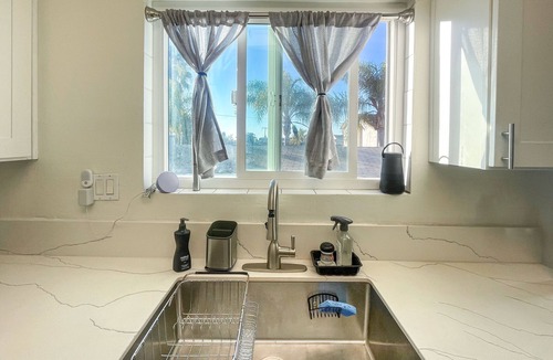 Corridor Condo | Condo in central San Diego, California