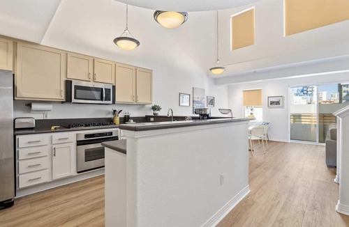 Downtown San Diego Condo | Condo with Soaring Ceilings in Hip Little Italy