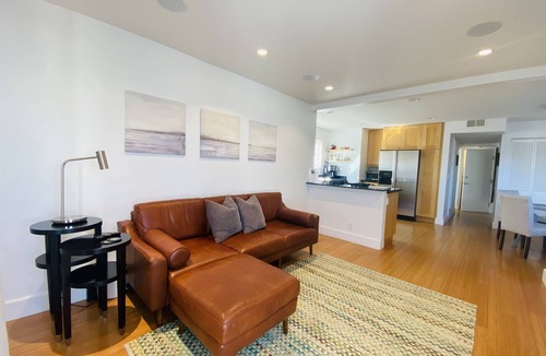 West Newport House | Contemporary Beach Getaway - Now booking Spring & Summer!
