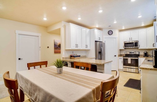 Saratoga Springs Apartment | Contemporary Home w/Grill Near Utah Lake!