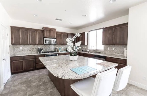 Hood House | Contemporary house in a great location.