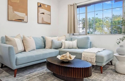 Azusa House | Contemporary Retreat of Azusa-Sleeps 8