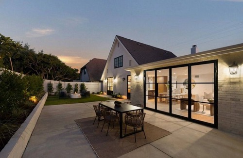 Santa Ana Heights House | Contemporary Urban farmhouse in Newport Heights - Location, location, location!