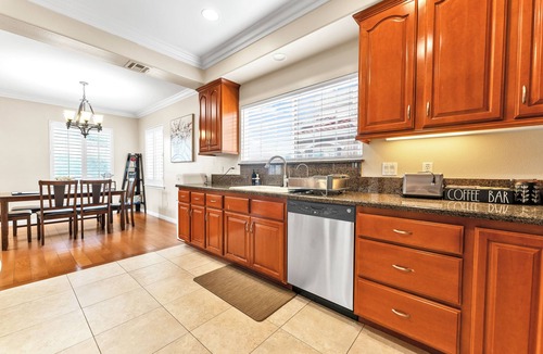 South el Monte House | Convenient Located Warming Large 4 Bedroom 3 Bath Home Near DTLA over 2,100 SF