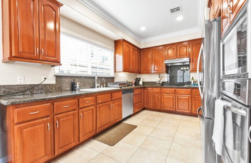 South el Monte House | Convenient Located Warming Large 4 Bedroom 3 Bath Home Near DTLA over 2,100 SF