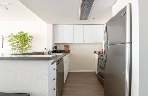 South Beach Apartment | Cool South Beach 2BR w/Roof Tennis, nr Public Transport, by Blueground