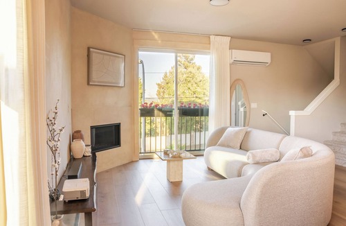 Beaverton House | “Cooper Mtn Retreat Chef Kitchen Mt. Hood View Sleep 6 Nike & Intel”