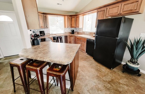 Kanab House | CopperTop Cottage, Cozy Pet-Friendly, Near Zion & Bryce