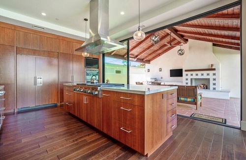 Coronado House | Coronado Beach House - One and a half blocks to beach