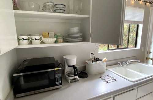 Solana Beach House | Cosy Solana Beach Guest Cottage/Studio in perfect location.
