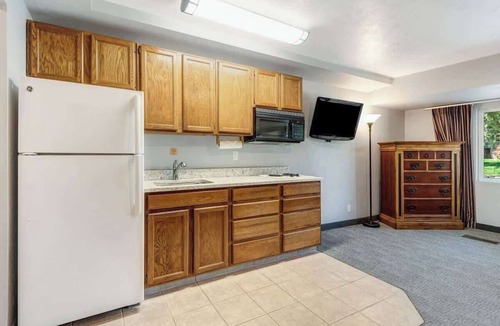 Bend Condo | Cottage along Deschutes River Trail w Epic Views