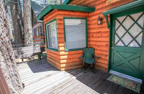Big Bear Lake House | Cottage In the Pines | Romantic Couple's Retreat