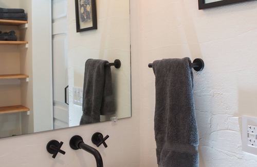 Petaluma Cottage | Country Casita Cottage with 2 Person Soaking Tub