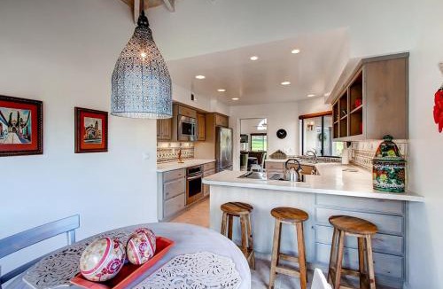 Borrego Springs House | Country Club Home: 2 BR, 2 BA + Den ~ 1 Mi to Golf