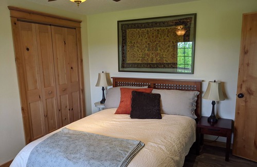 Cornelius House | Country Home with swimming pool and hot tub