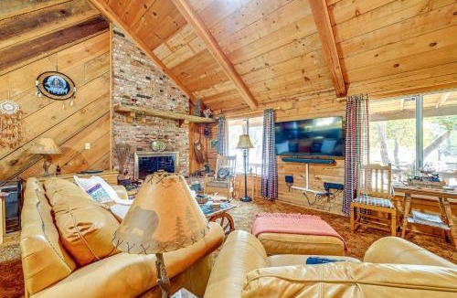 Badger House | Countryside Views: Family-Friendly Badger Cabin