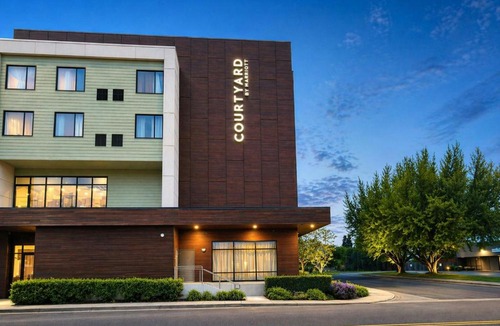 Harlow Hotel | Courtyard by Marriott Eugene Downtown