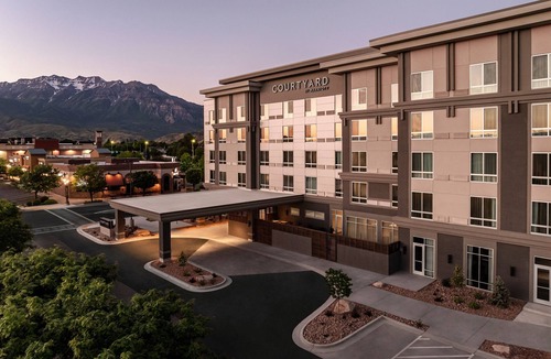 Hillcrest Hotel | Courtyard by Marriott Orem University Place