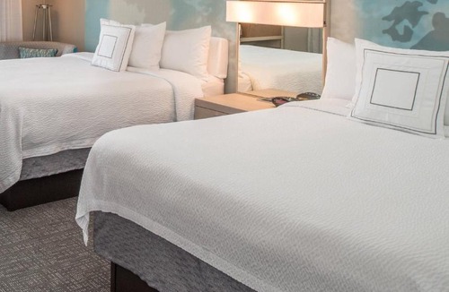 Bridgeton Hotel | Courtyard by Marriott Portland North