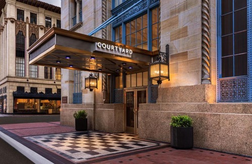 Civic Core Hotel | Courtyard by Marriott San Diego Downtown