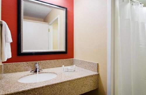 Irvine Business Complex Hotel | Courtyard Irvine John Wayne Airport/Orange County