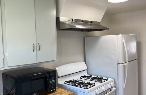 La Selva Beach Apartment | Cozy 1-bedroom apartment in La Selva Beach walking distance to the Beach