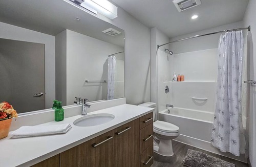 Orenco Apartment | Cozy 1-Bedroom Apartment in Hillsboro
