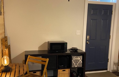 West Portland Park Apartment | Cozy 1-bedroom apartment with KING bed in SW Portland