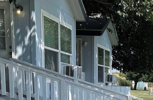 Isleton Cabin | Cozy 1 Bedroom Cabin in Isleton-Cabin 46