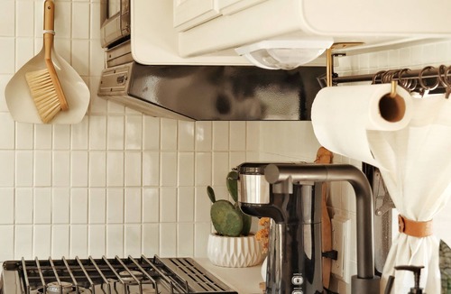 Leeds House | Cozy 1-bedroom remodeled RV with WiFi, AC in charming Leeds