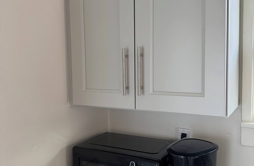 Bishop House | Cozy 1-bedroom townhome in lovely Bishop with AC