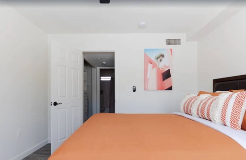 Entertainment District Apartment | COZY 1BR Apartment in Scottsdale | *POOL ACCESS*
