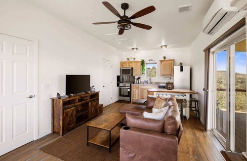 Lynx Mountain View Estates House | Cozy 1BR casita with full kitchen and great views.
