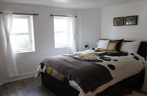 Hosford-Abernethy Apartment | Cozy 2 bdrm apt, walk to literally everything!