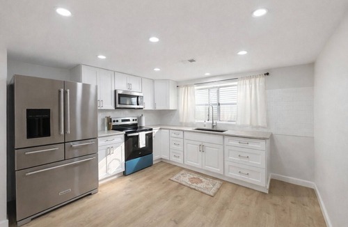 West Jordan Apartment | Cozy 2-bedroom apartment in amazing West Jordan with a great location.