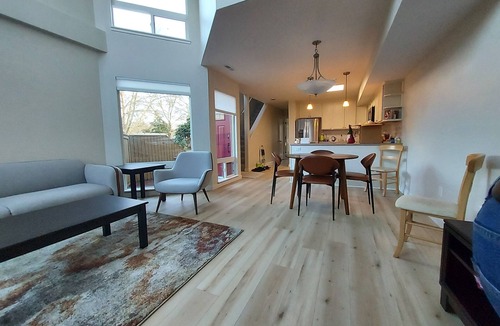 Tanasbourne Condo | Cozy 2-bedroom condo with AC in beautiful Beaverton with a garage