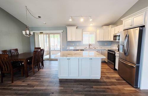 Sun City West House | Cozy 2-bedroom house in tranquil Sun City West with AC