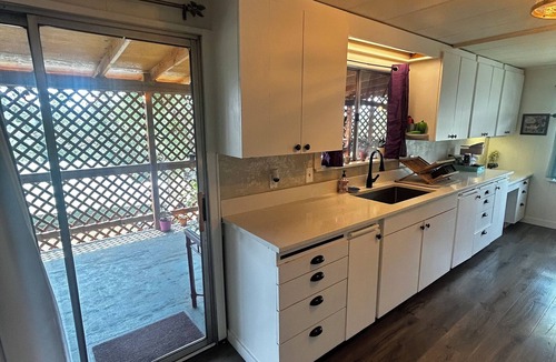 Clearlake House | Cozy 2-bedroom home in amazing Clearlake with AC, WiFi,