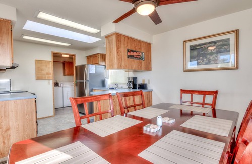 Bayshore House | Cozy 2 Bedroom Home in Bayshore Community