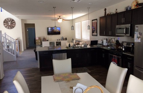 North Las Vegas House | Cozy 2-bedroom building in enchanting North Las Vegas with AC, WiFi