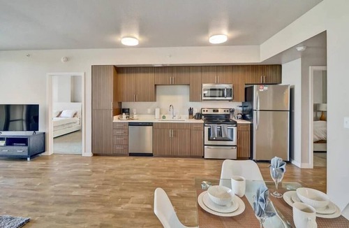 Downtown San Jose Apartment | Cozy 2BR - Perfect for a Family Stay!