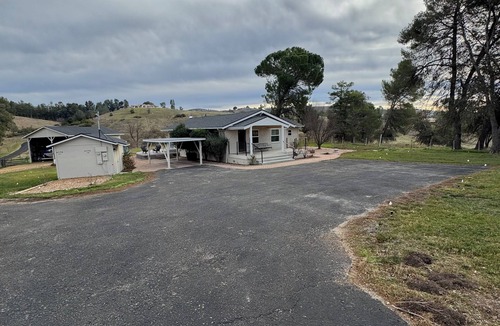 Templeton House | Cozy 3-Bedroom, 2-Bath Retreat on Acreage- Quiet Country Charm Minutes from Town