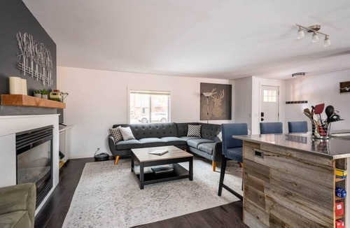 Southern Crossing House | Cozy 3-BR house w/EV charger & trailer parking