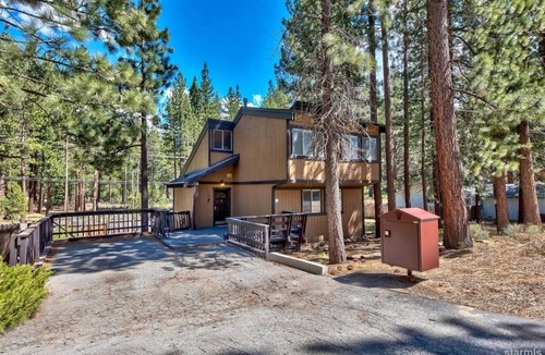 Bijou Park Cabin | Cozy 3BD/2BA cabin, Sleeps 6+, All year-round accessible road