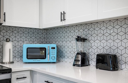 Placentia Apartment | Cozy 3BR Apartment - Mins to Disney + Arcade