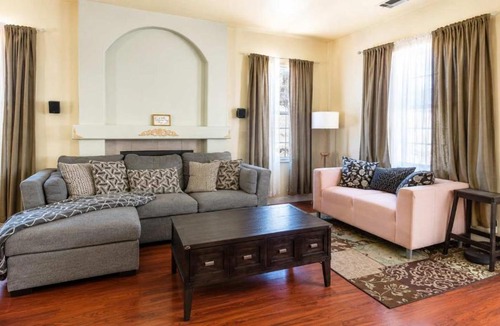 Lake Elsinore House | Cozy 3BR Lake Elsinore Retreat with Mountain Views