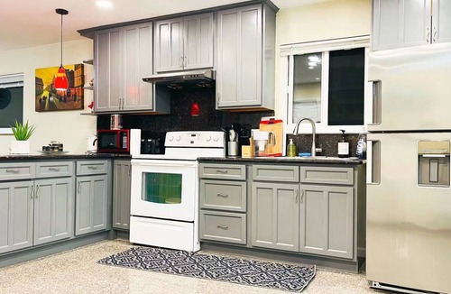Union City House | Cozy 4B2B house central area W/D parking