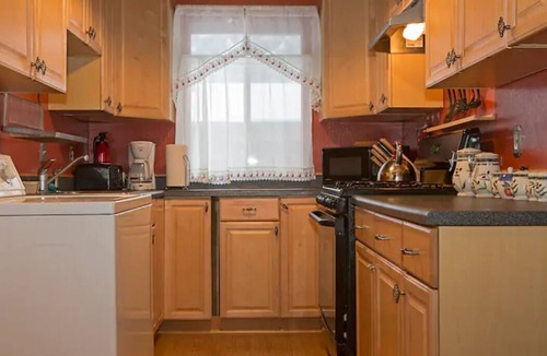 Sierra Tract House | Cozy and Clean cabin close to all activities