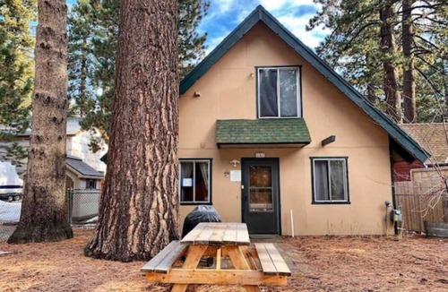 Sierra Tract House | Cozy and Clean cabin close to all activities